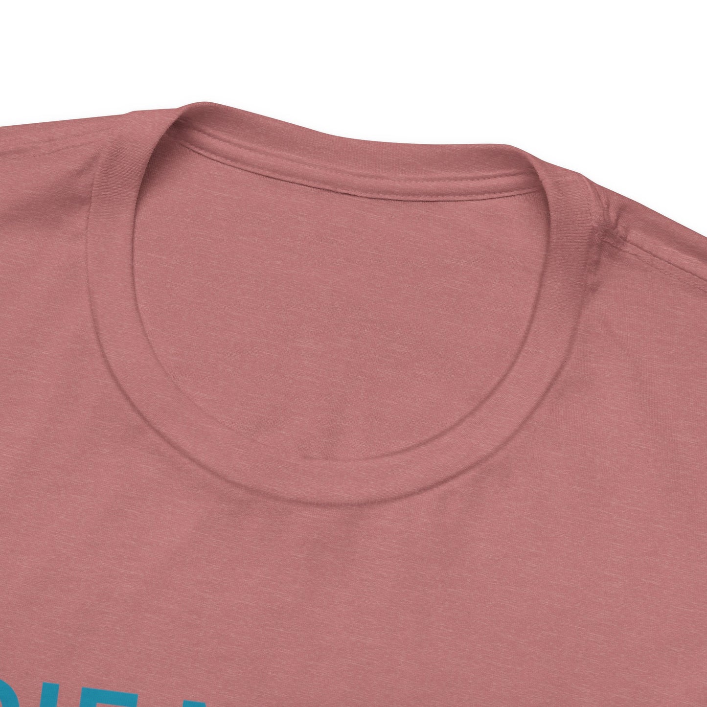 Nadie Me Ayuda, Shirt