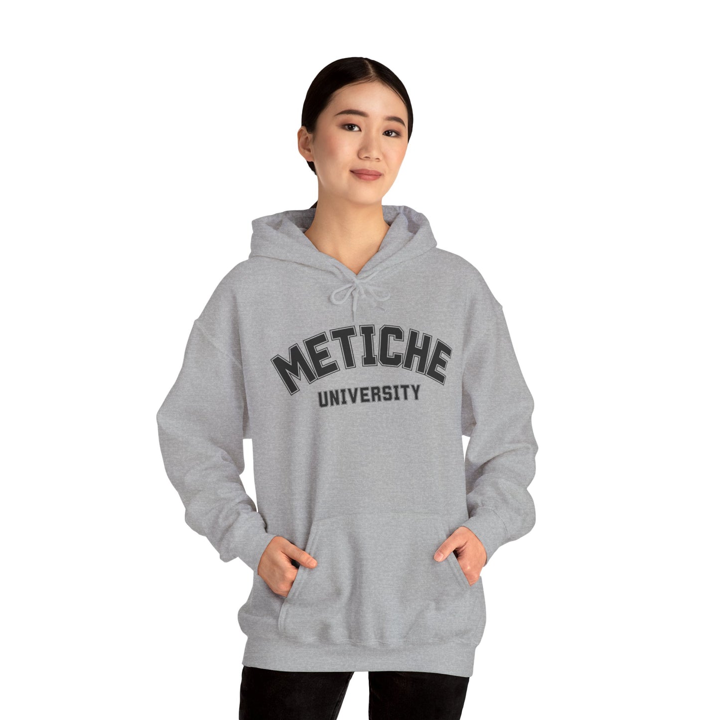 Metiche University, Hoodie
