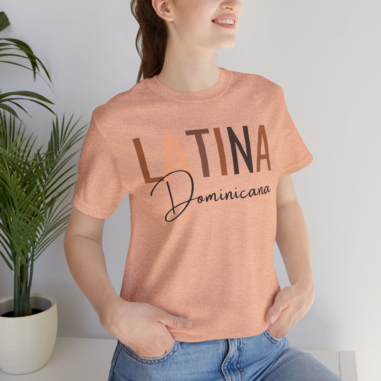 Latina Dominicana, Shirt