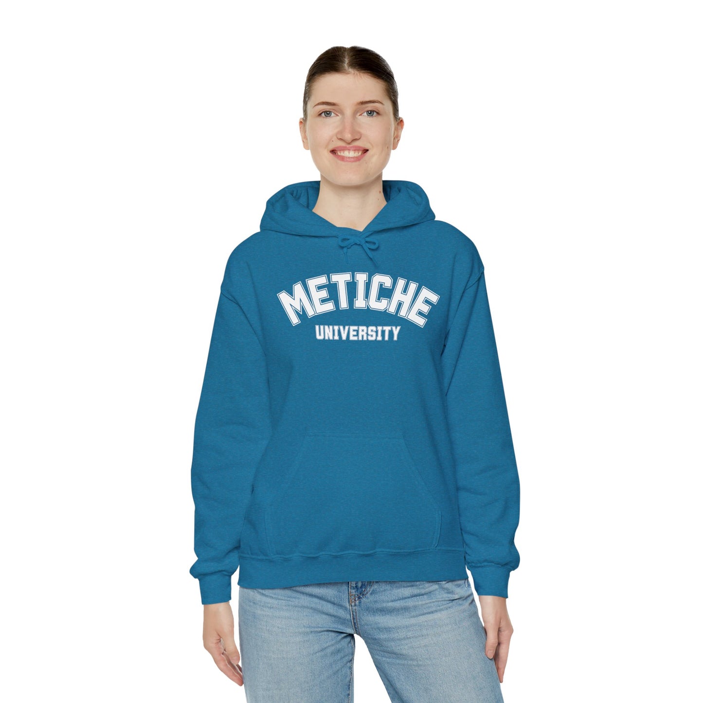 Metiche University, Hoodie