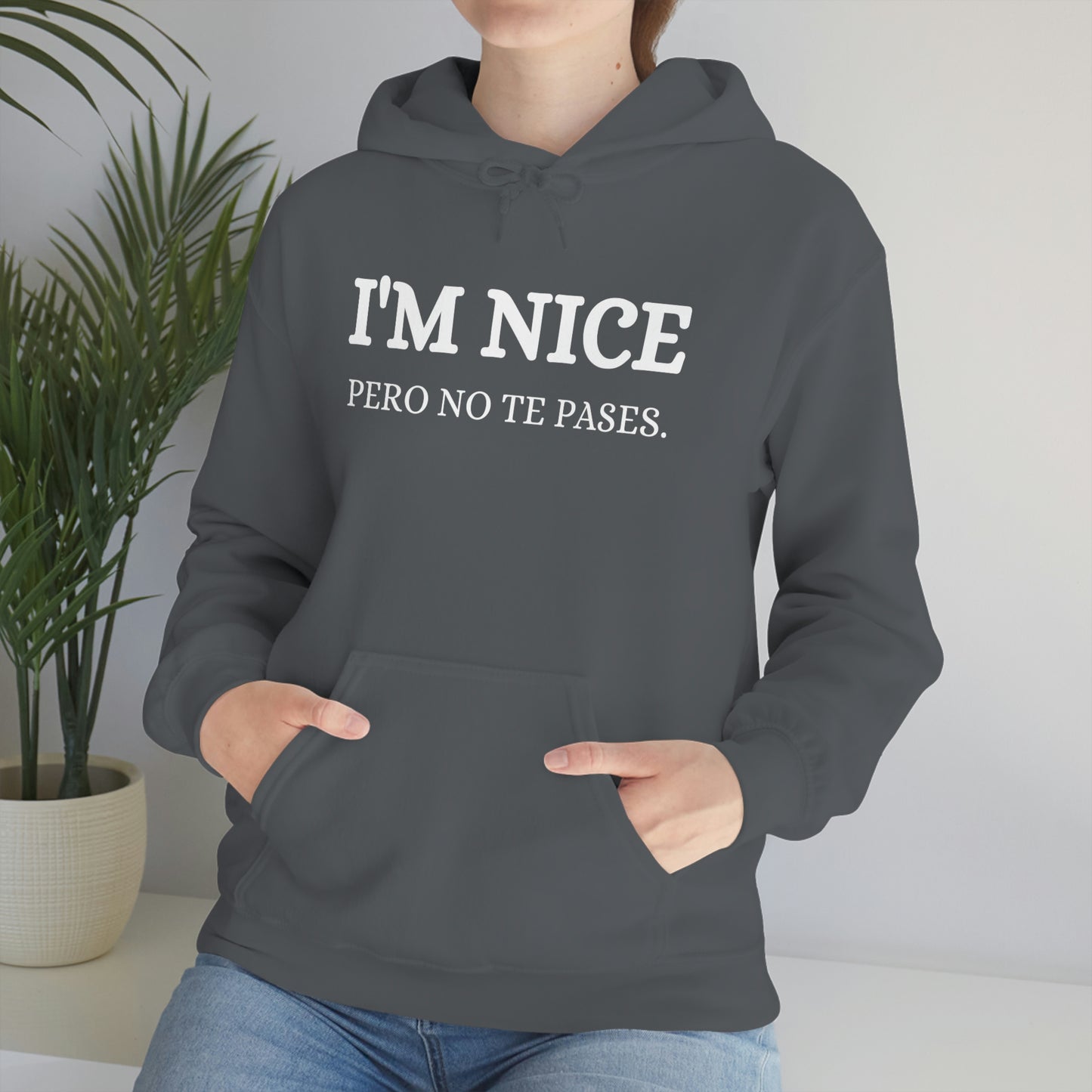 I'm Nice Pero, Hoodie in White Font