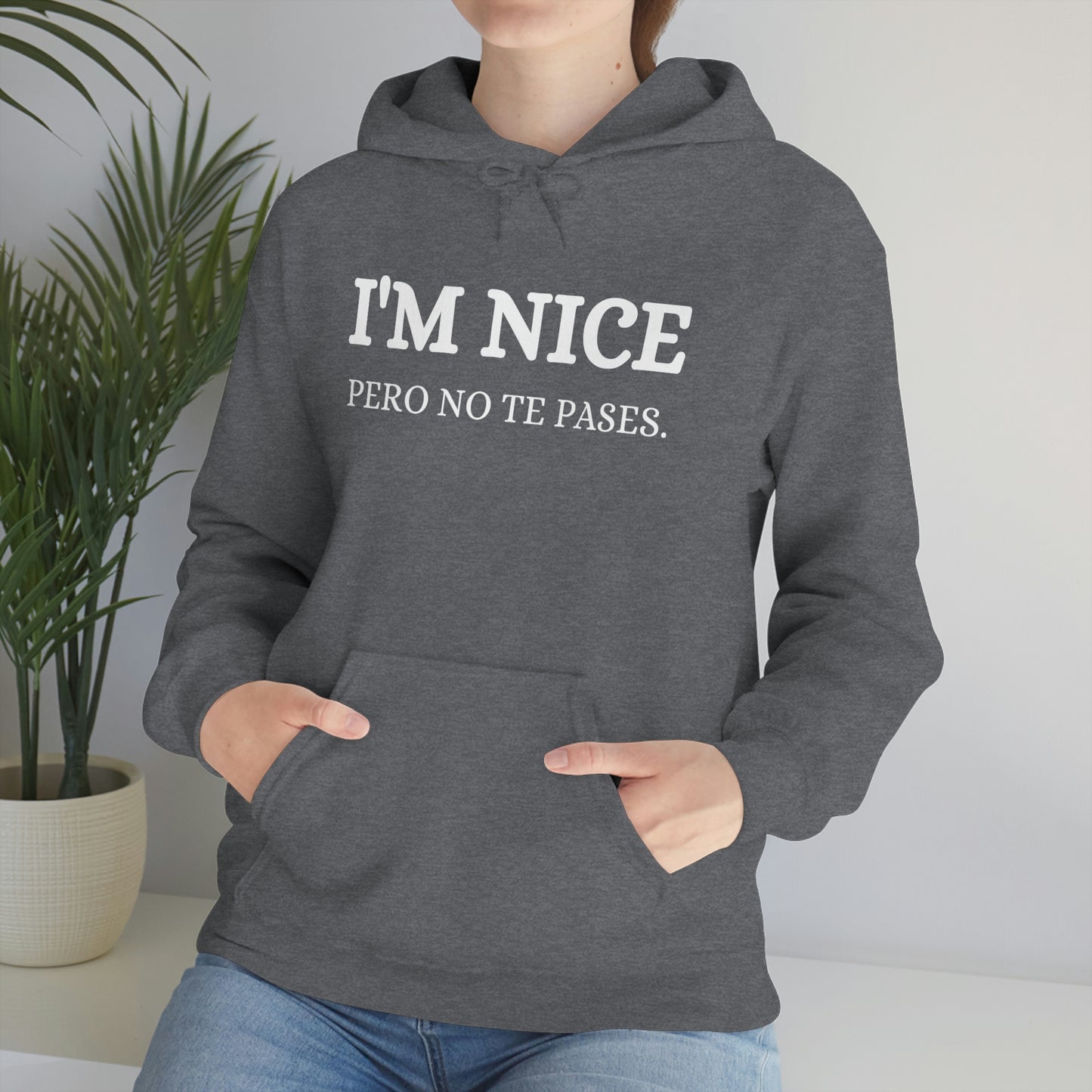I'm Nice Pero, Hoodie in White Font