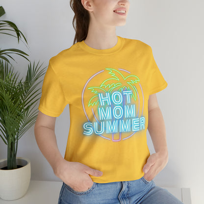 Hot Mom Summer, Shirt