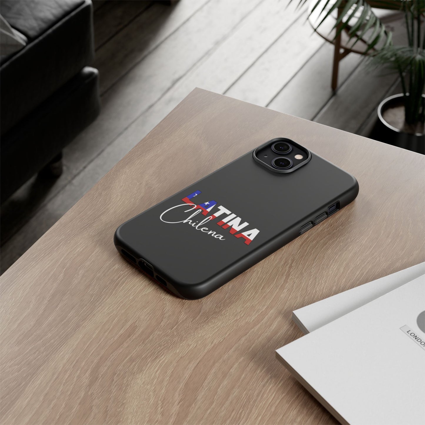 Latina Chilena, Tough Phone Case