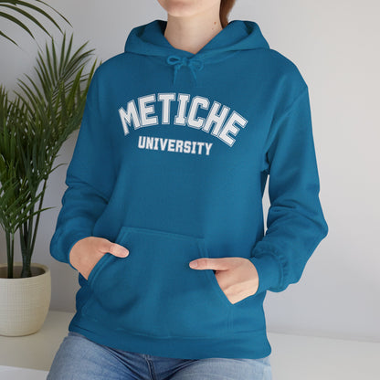 Metiche University, Hoodie