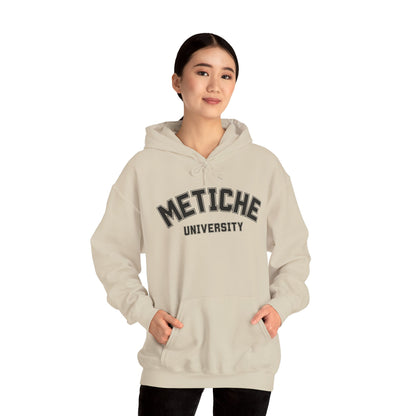 Metiche University, Hoodie