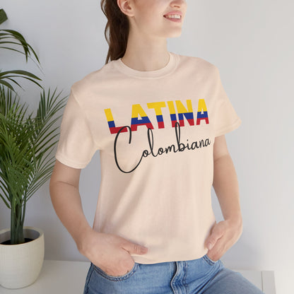 Latina Colombiana, Shirt