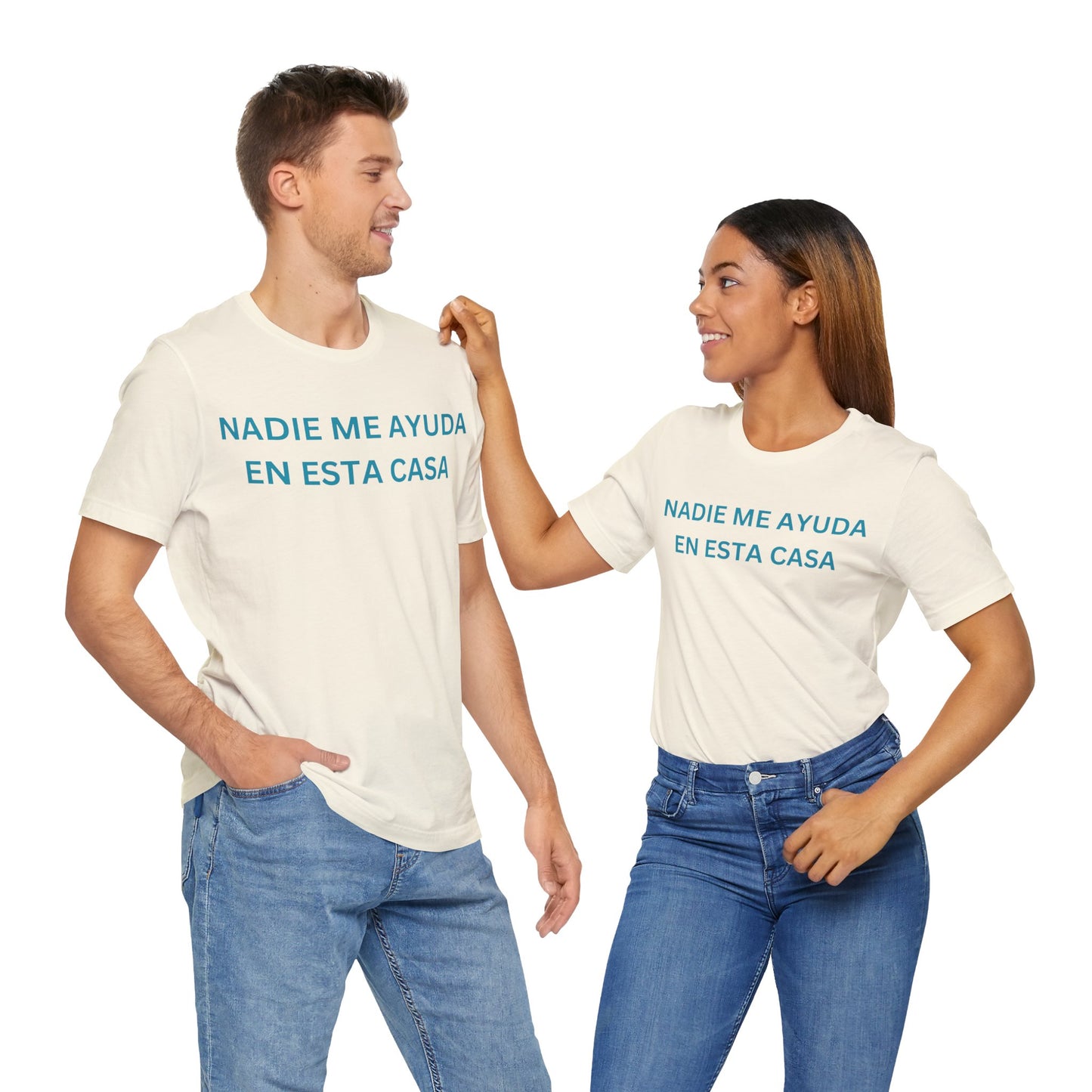 Nadie Me Ayuda, Shirt