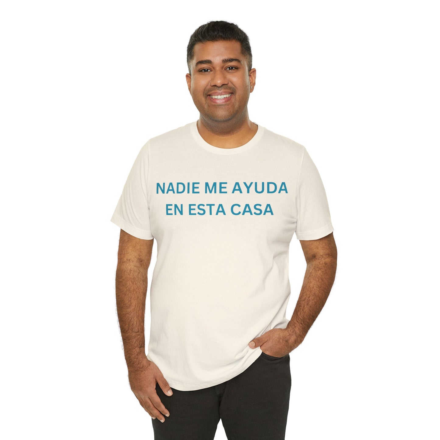 Nadie Me Ayuda, Shirt
