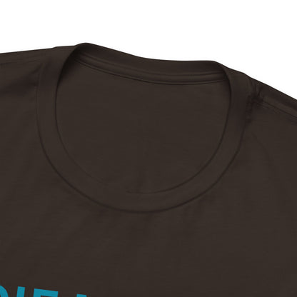 Nadie Me Ayuda, Shirt