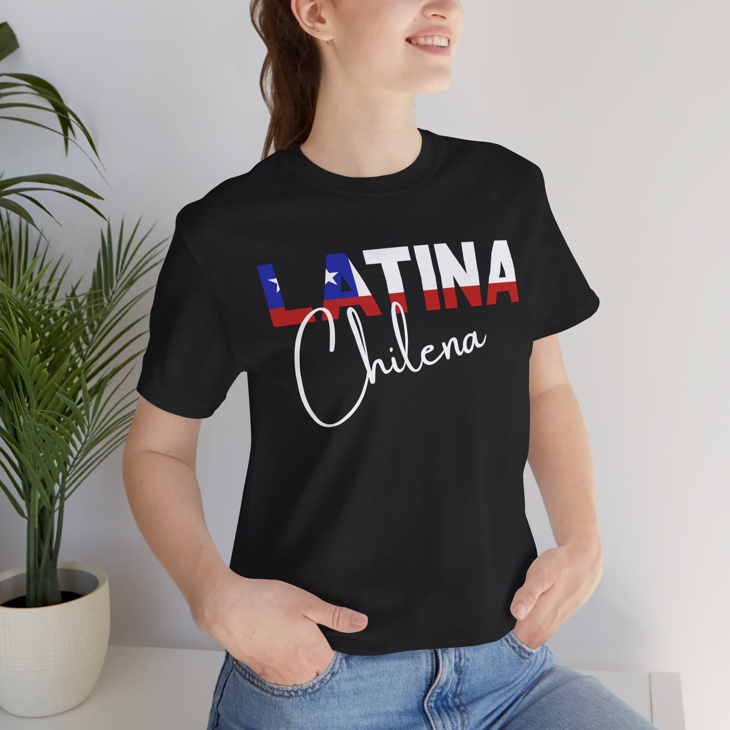 Latina Chilena, Shirt