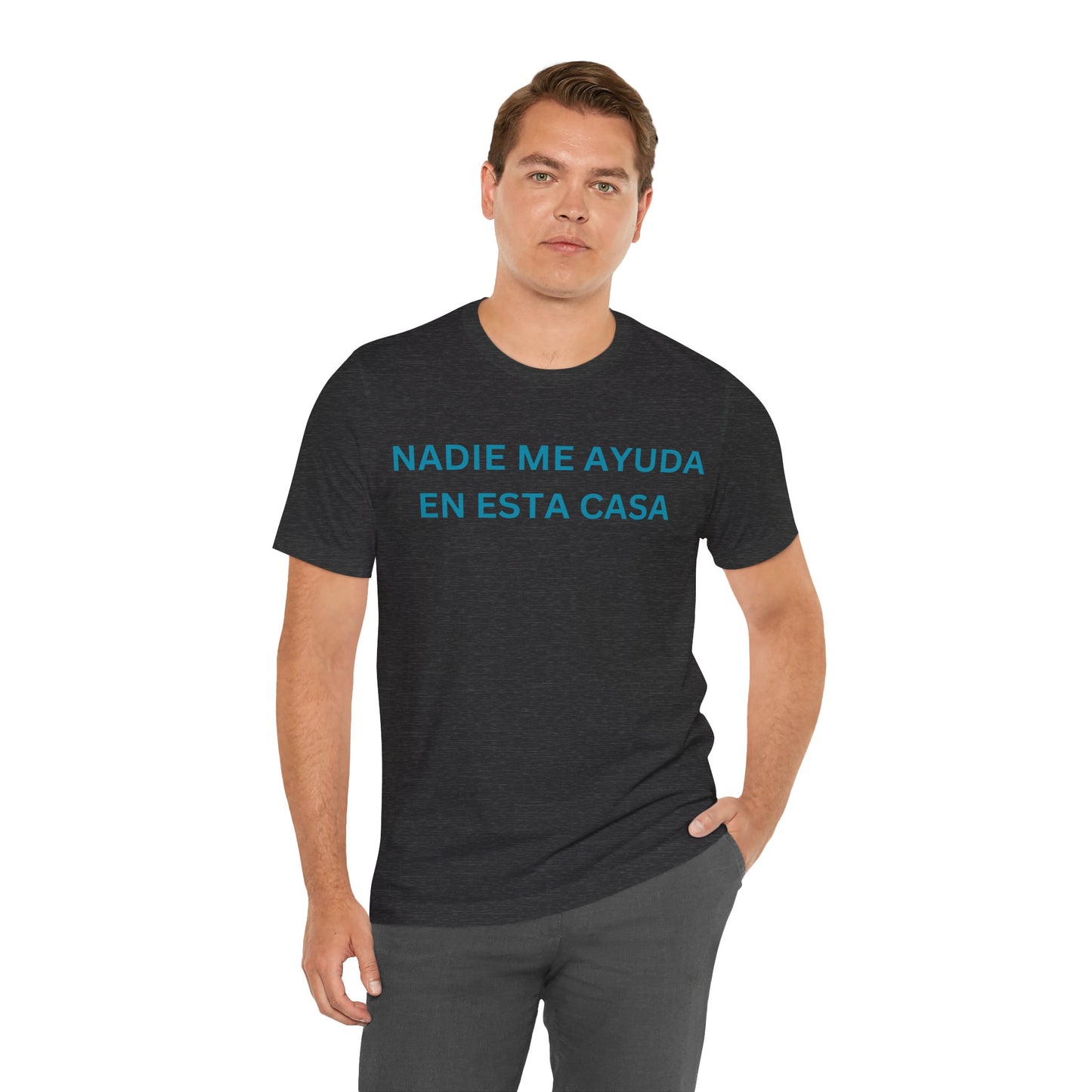 Nadie Me Ayuda, Shirt