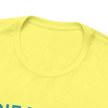 Nadie Me Ayuda, Shirt