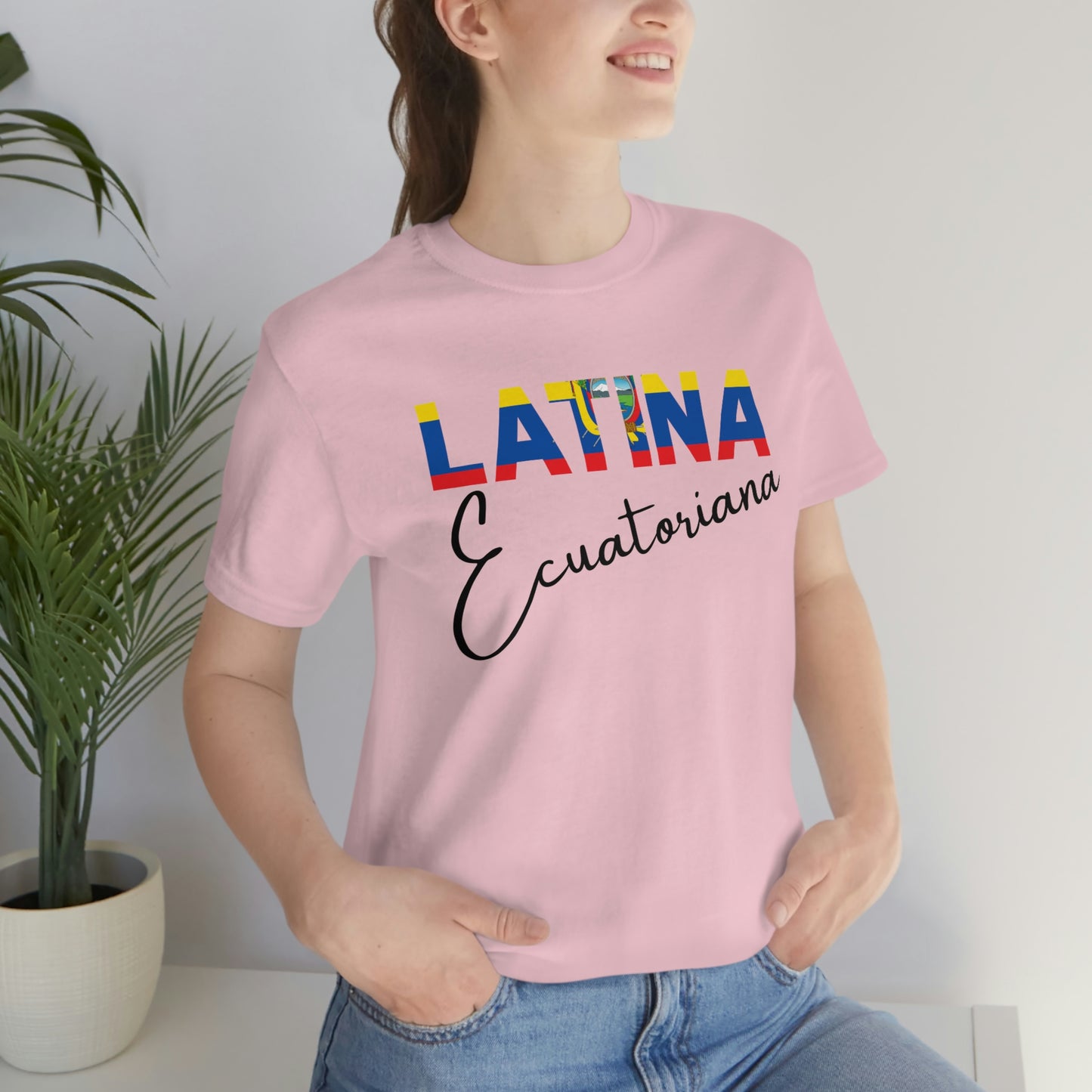 Latina Ecuatoriana, Shirt