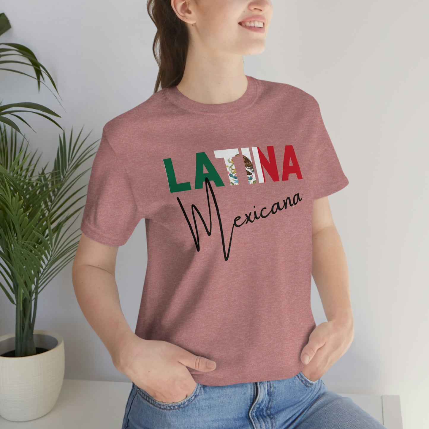 Latina Mexicana, Shirt