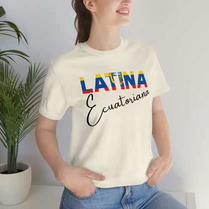 Latina Ecuatoriana, Shirt