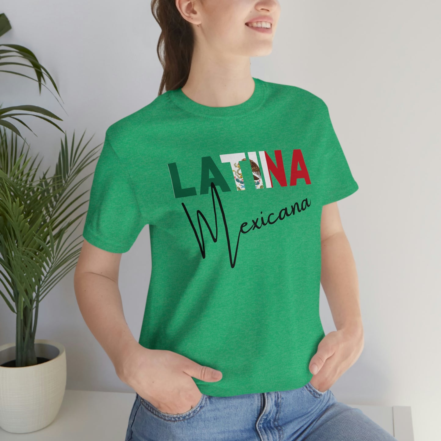 Latina Mexicana, Shirt