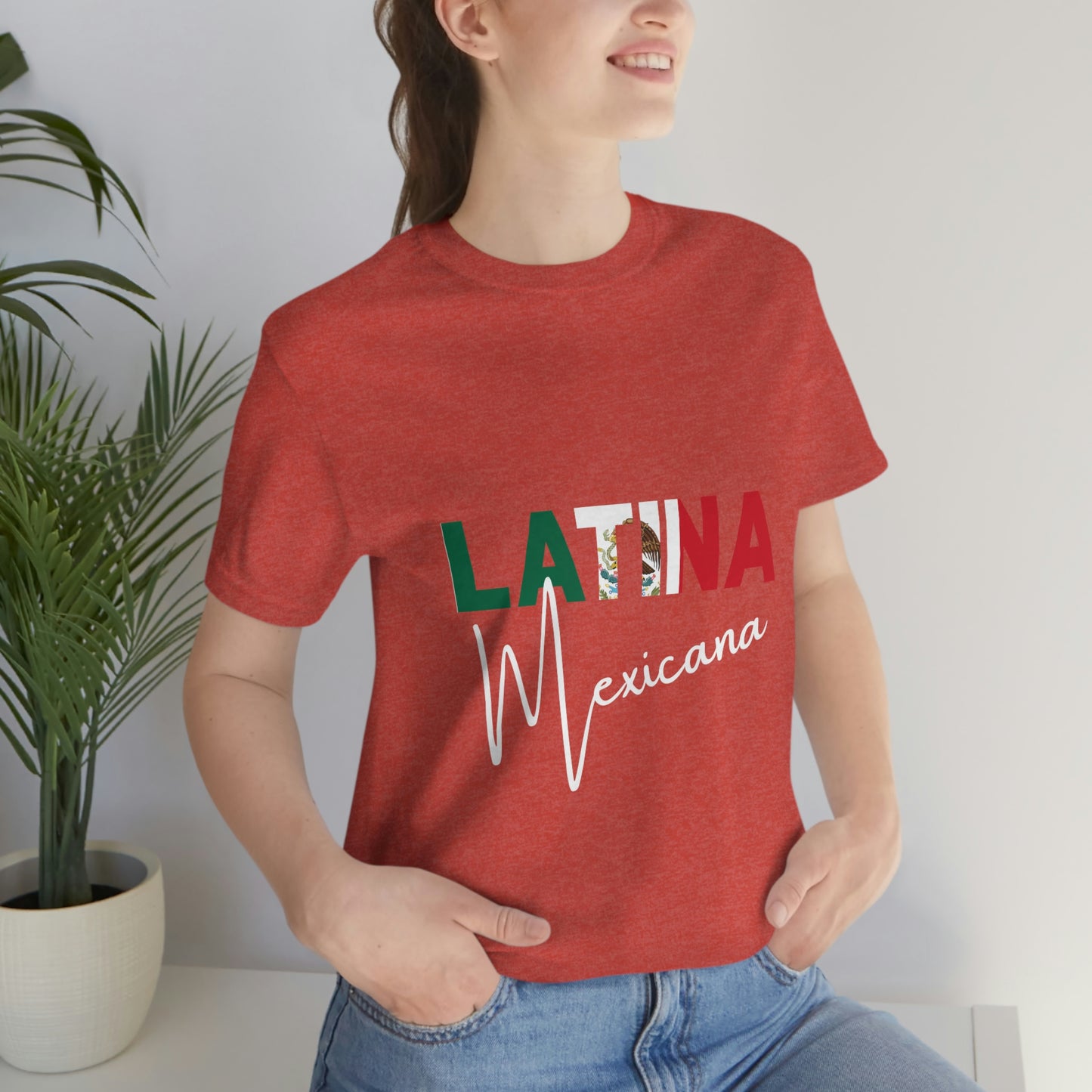 Latina Mexicana, Shirt