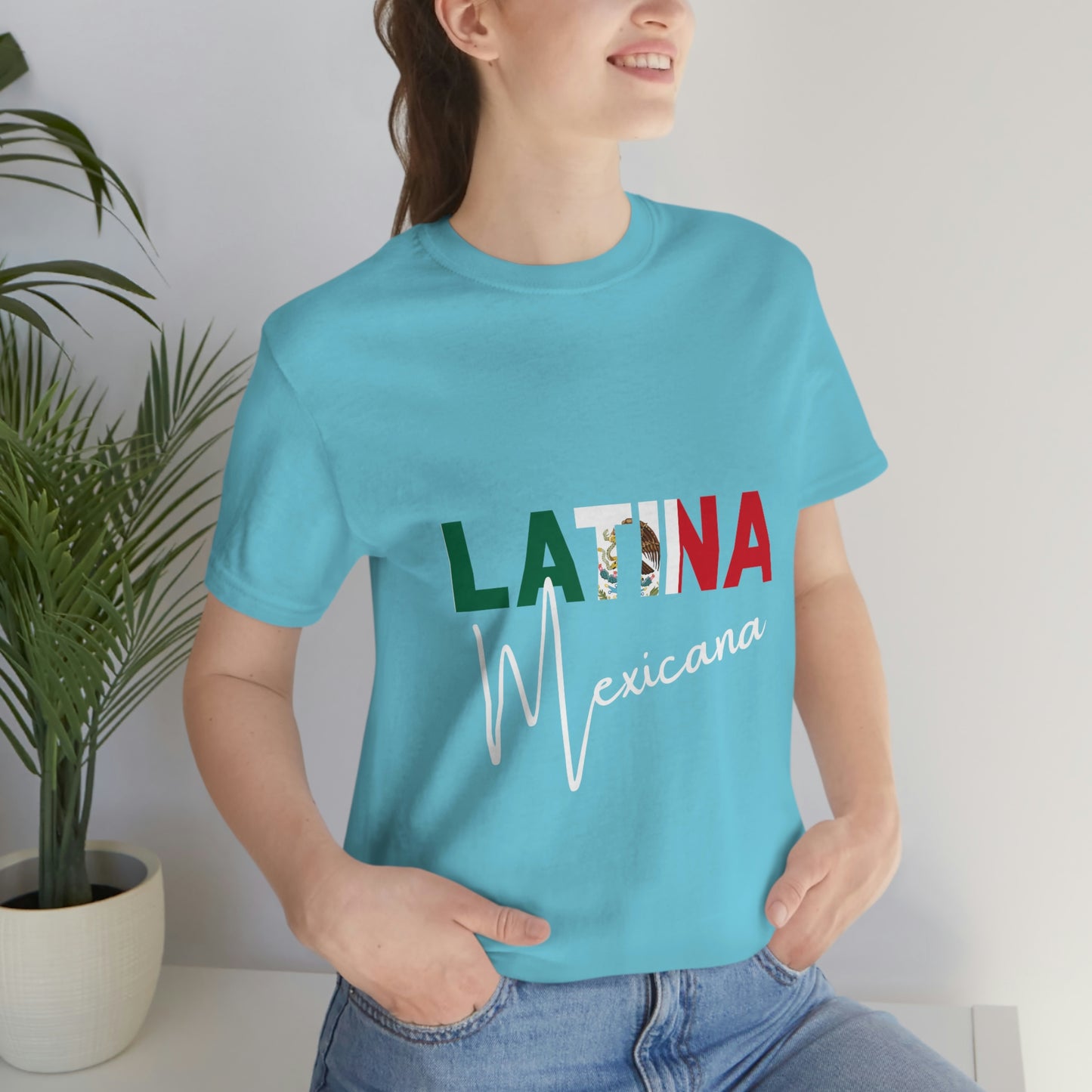 Latina Mexicana, Shirt