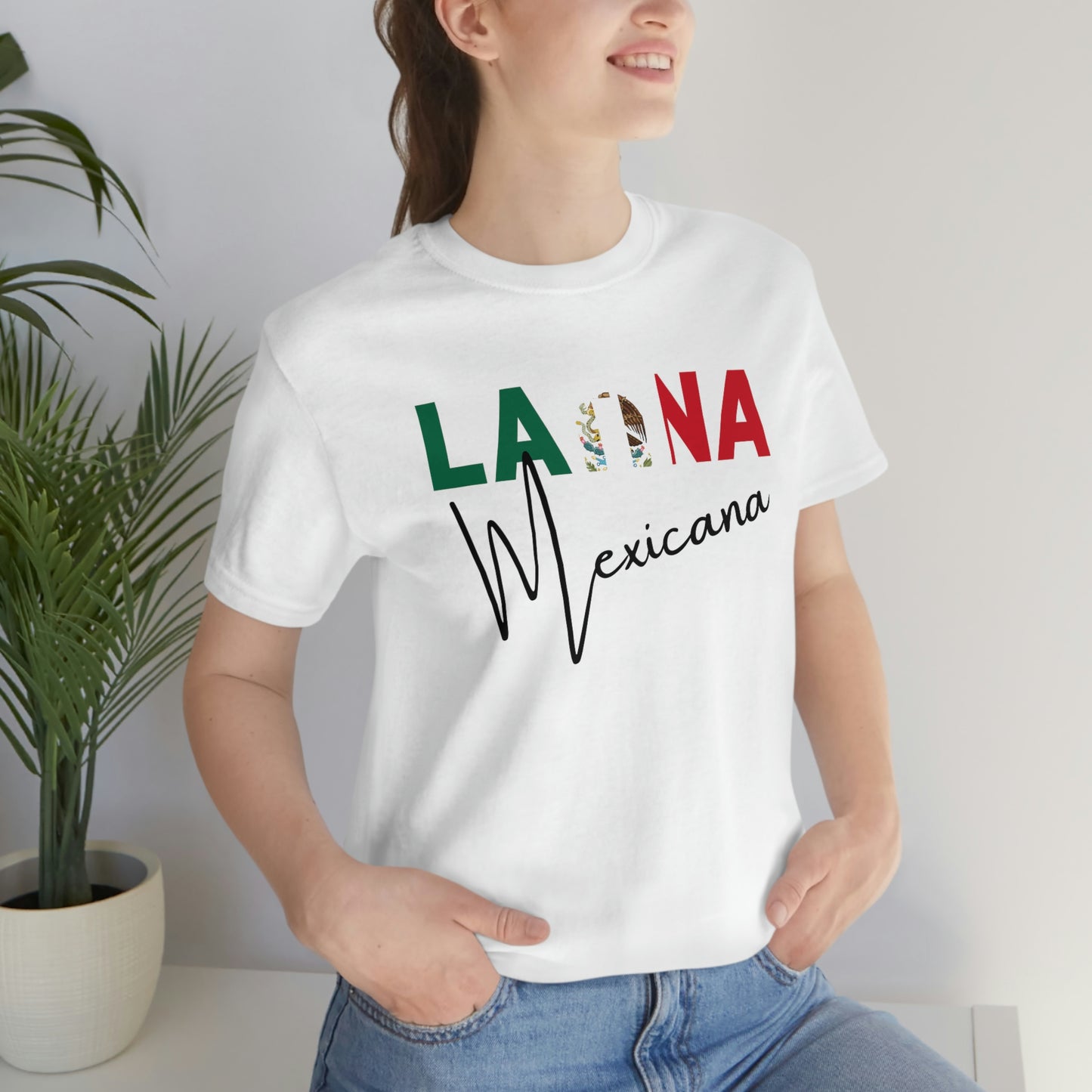 Latina Mexicana, Shirt