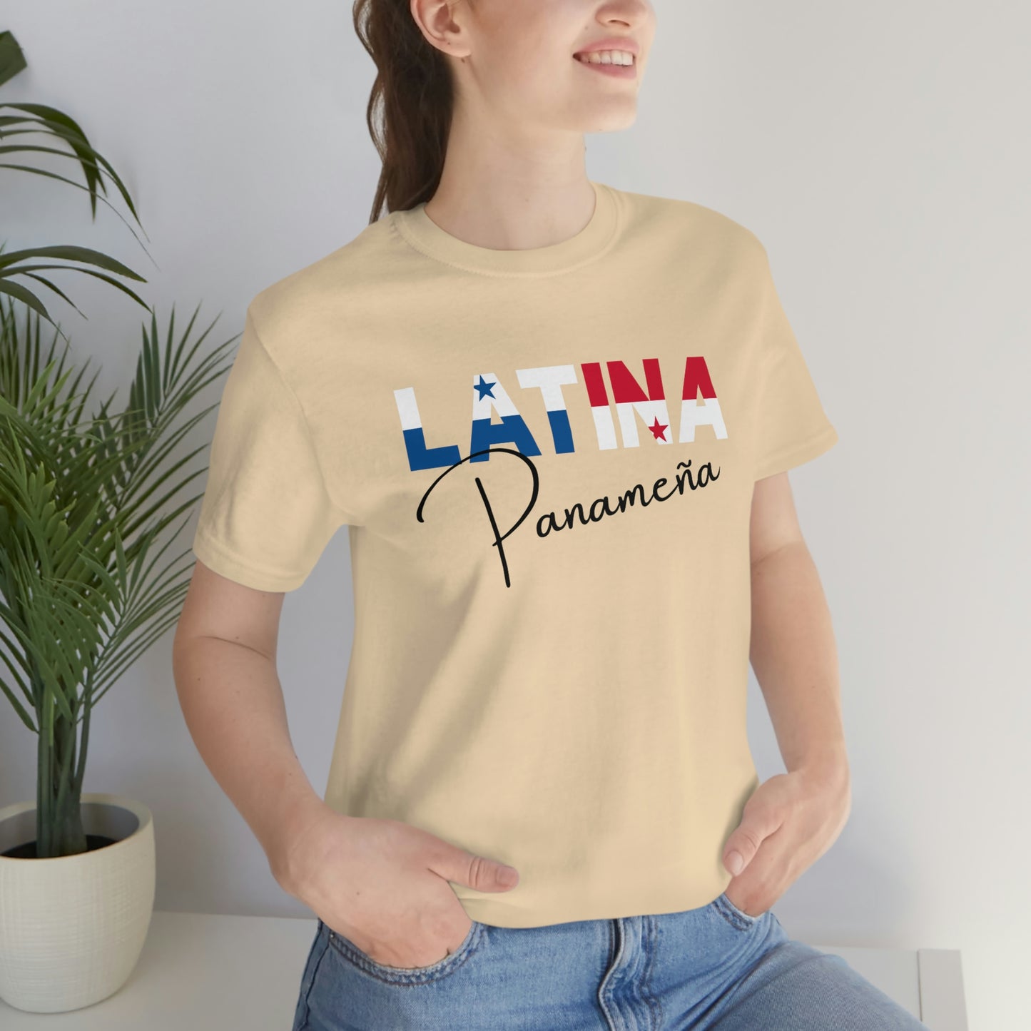 Latina Panameña, Shirt