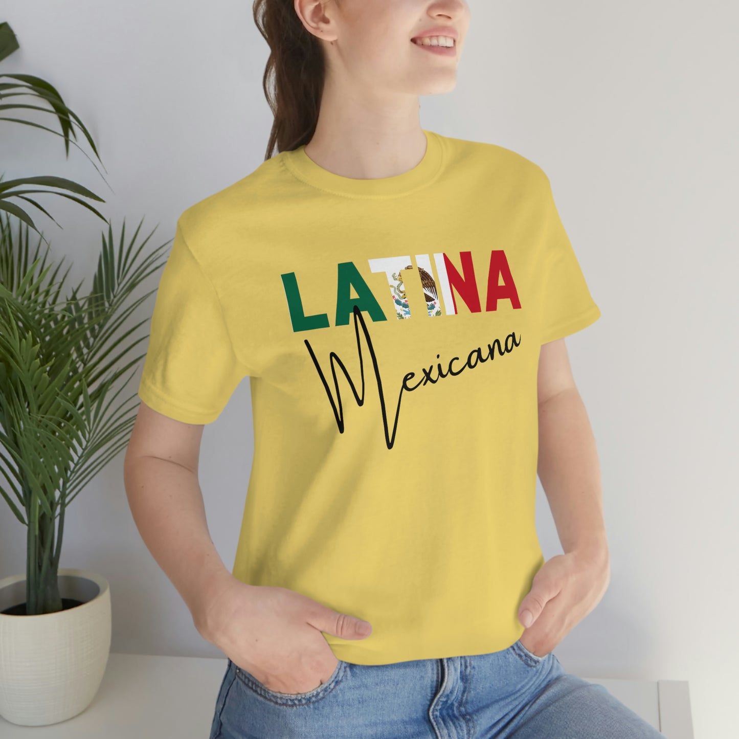 Latina Mexicana, Shirt