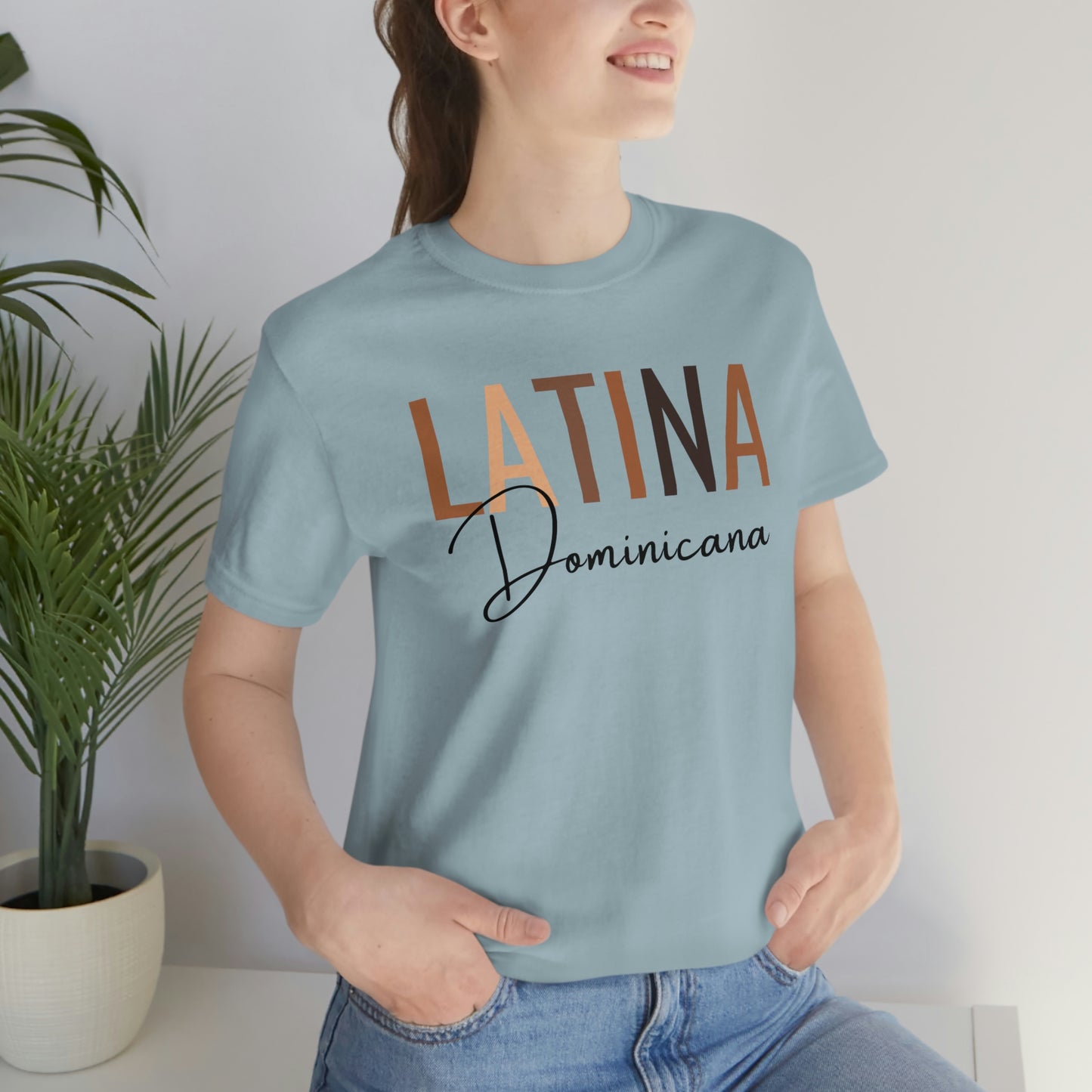 Latina Dominicana, Shirt